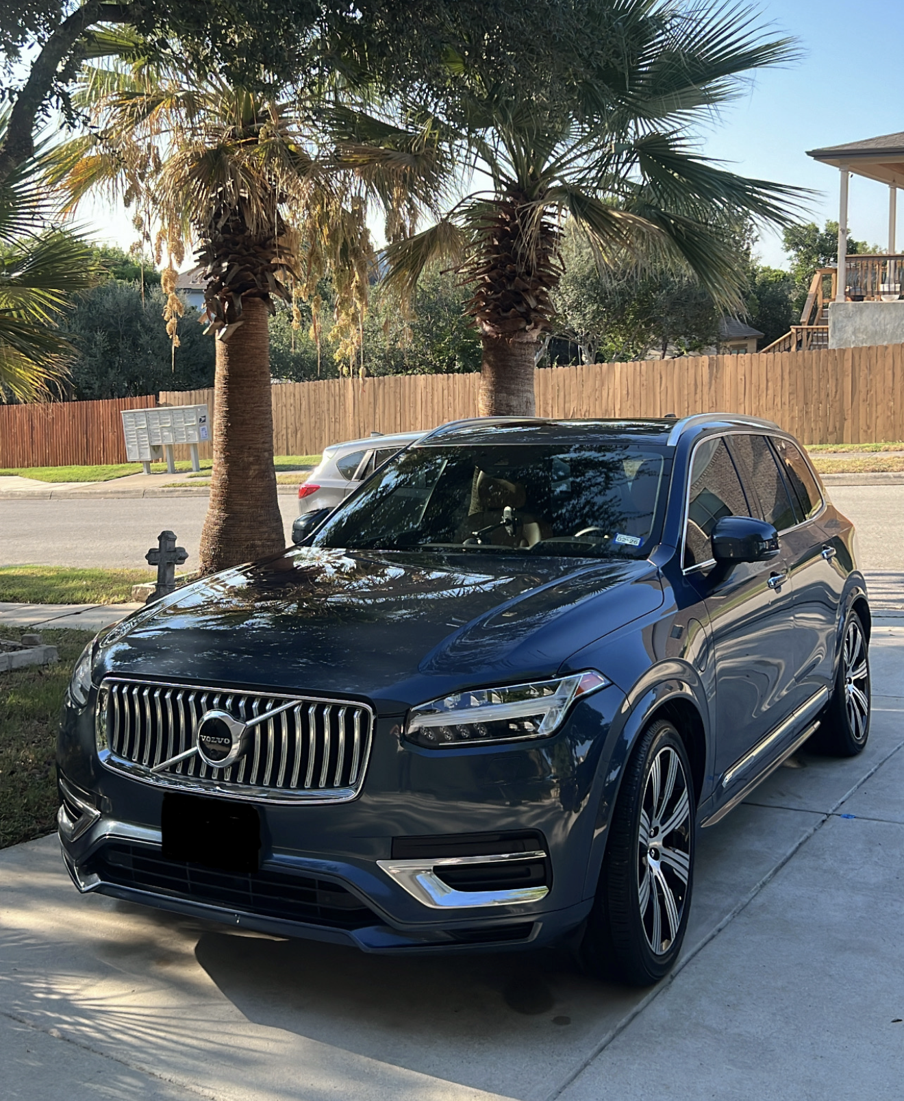 Volvo SUV exterior after deep clean detail